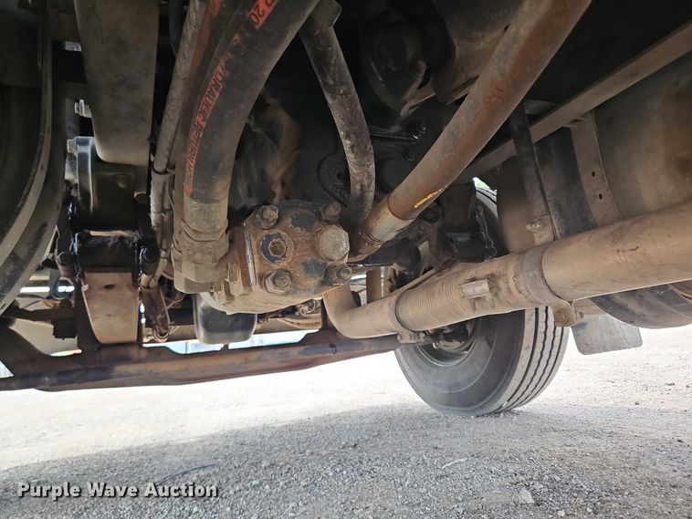 image for item EO7362 2007 Kenworth T300 utility / service truck