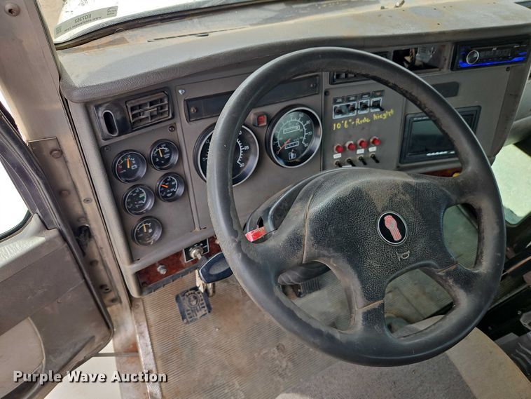 image for item EO7362 2007 Kenworth T300 utility / service truck