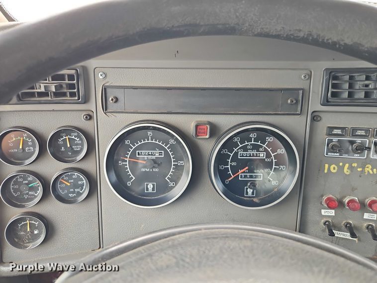 image for item EO7362 2007 Kenworth T300 utility / service truck