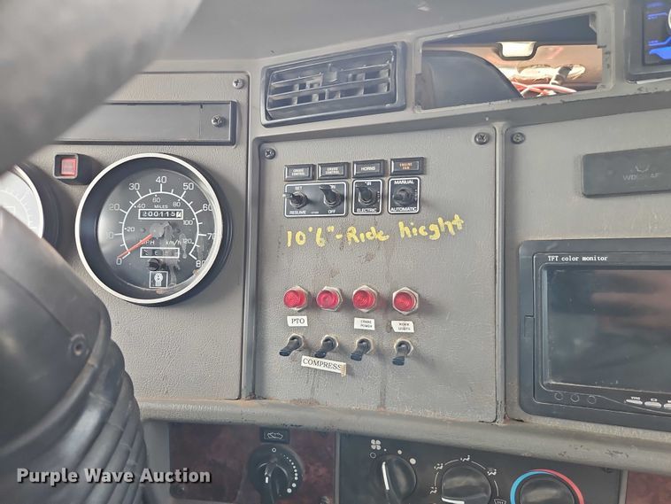 image for item EO7362 2007 Kenworth T300 utility / service truck