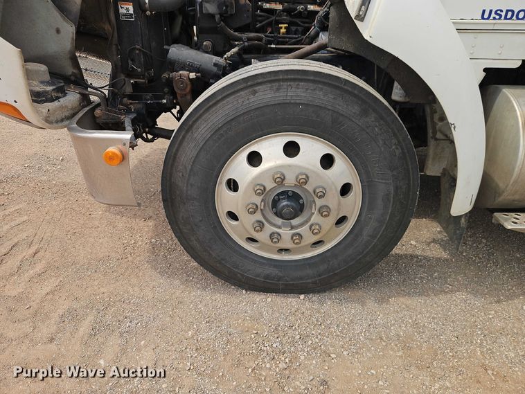 image for item EO7362 2007 Kenworth T300 utility / service truck