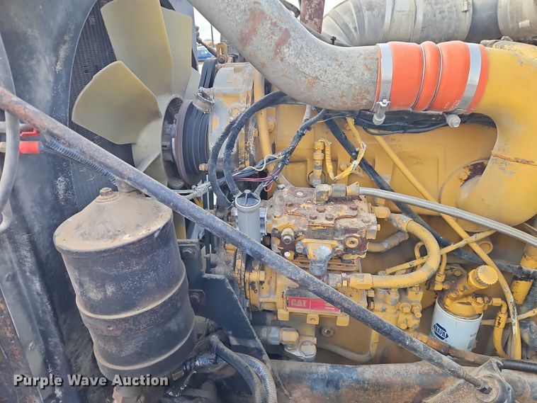 image for item EO7365 1998 Kenworth T800 semi truck
