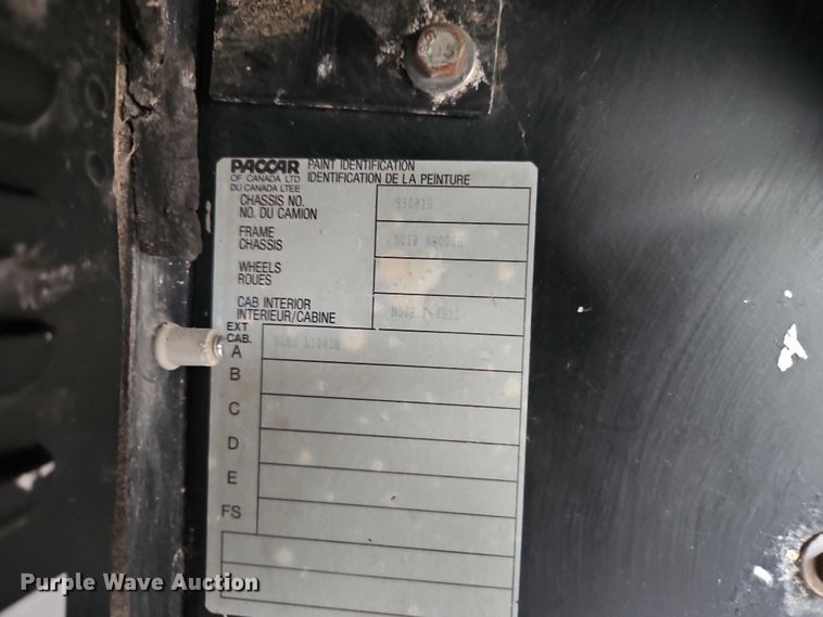 image for item EO7365 1998 Kenworth T800 semi truck