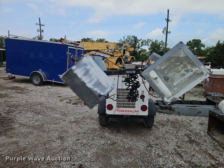 image for item EO7367 Magnum light plant
