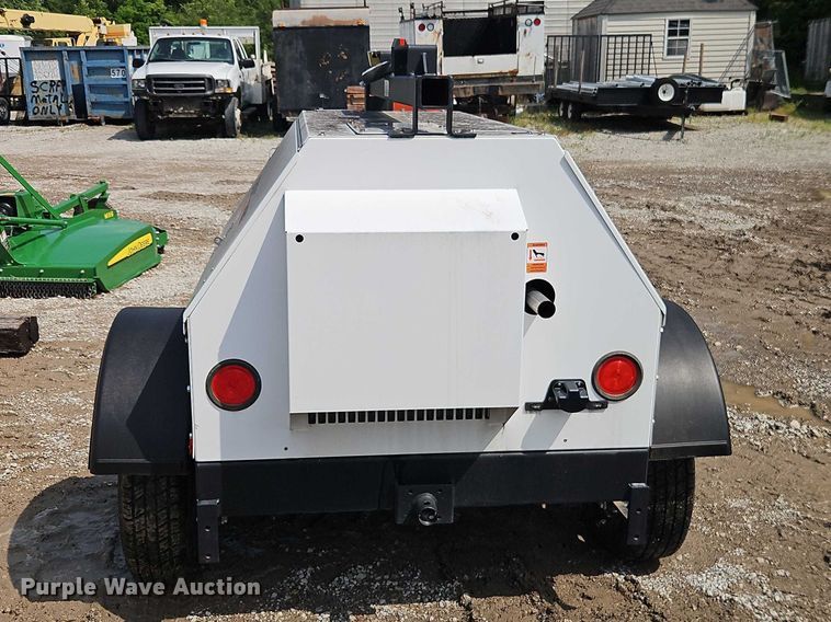 image for item EO7370 2021 Generac MLG15 light plant