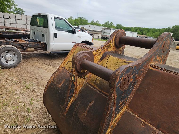 image for item EO7392 STD bucket