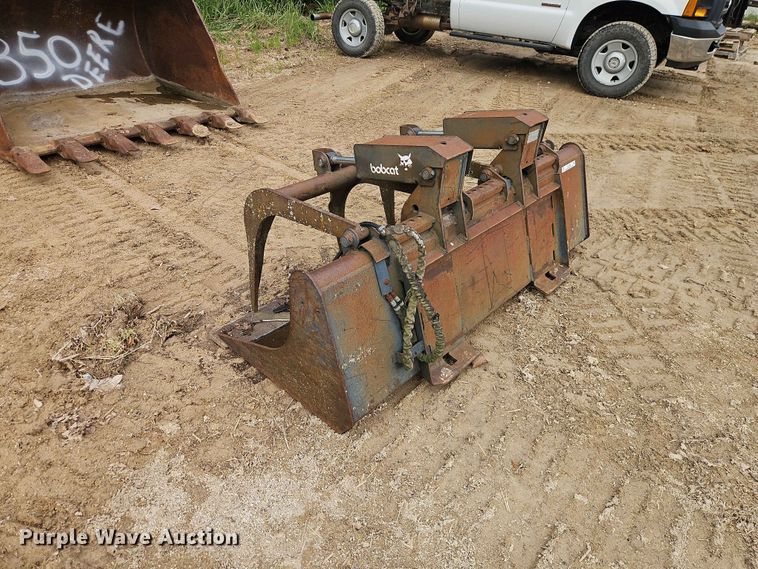 image for item EO7393 Melroe 72 INDL BKT GRPL skid steer grapple bucket