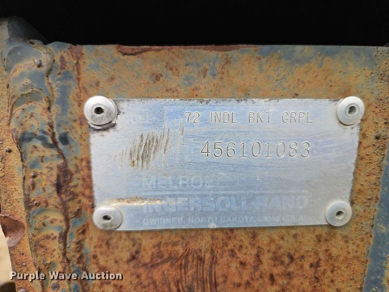 image for item EO7393 Melroe 72 INDL BKT GRPL skid steer grapple bucket