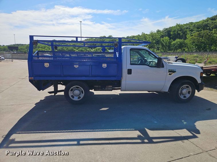 image for item EO7420 2008 Ford F350 Super Duty utility bed pickup truck