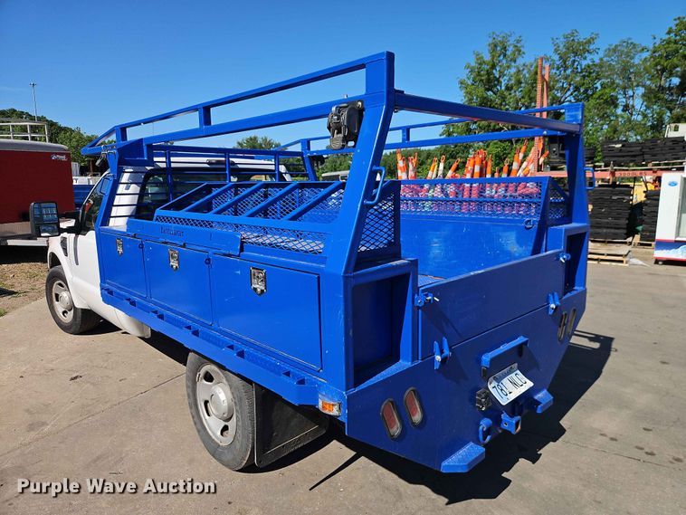 image for item EO7420 2008 Ford F350 Super Duty utility bed pickup truck