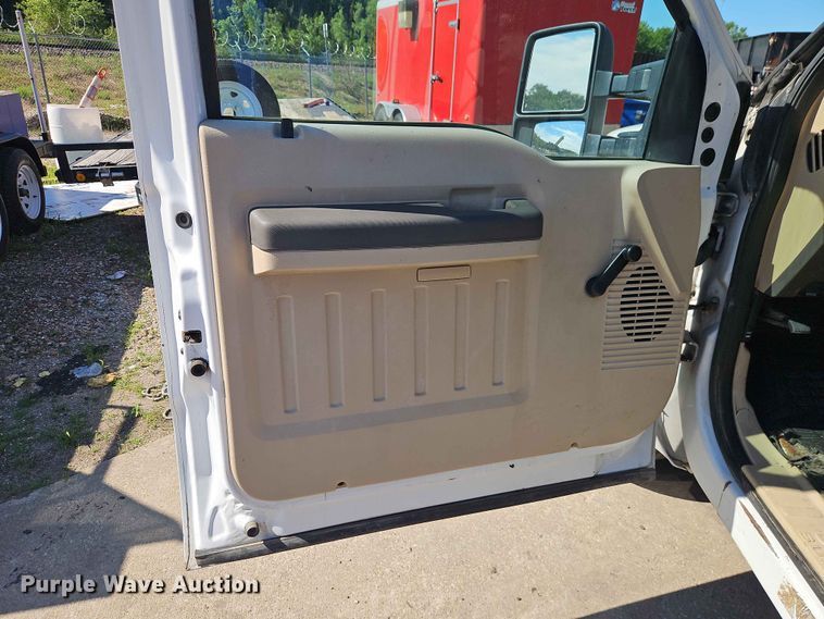 image for item EO7420 2008 Ford F350 Super Duty utility bed pickup truck