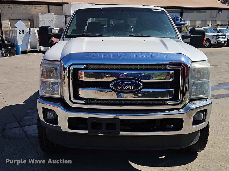 image for item EO7422 2016 Ford F350 Super Duty  Crew Cab pickup truck
