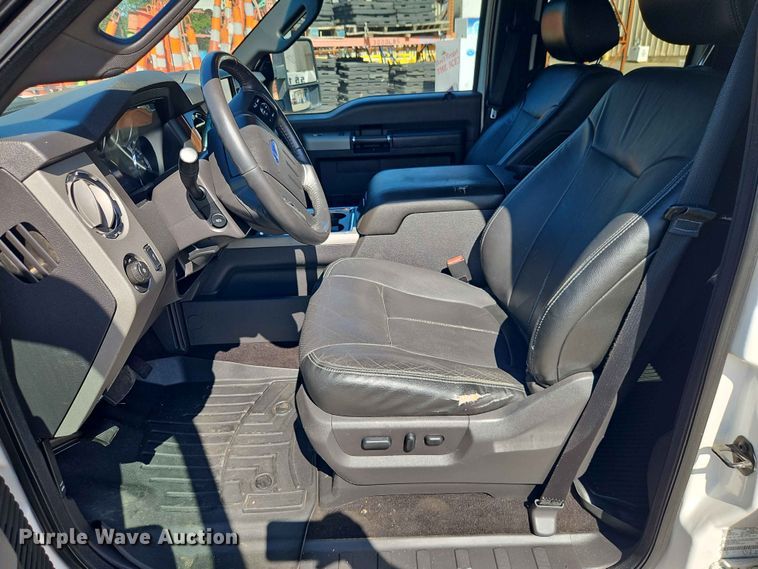 image for item EO7422 2016 Ford F350 Super Duty  Crew Cab pickup truck