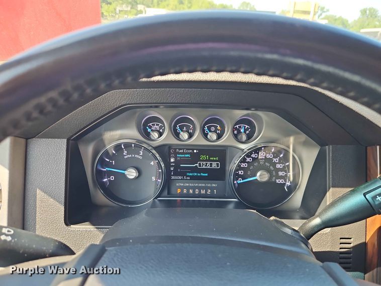 image for item EO7422 2016 Ford F350 Super Duty  Crew Cab pickup truck