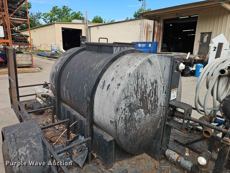 image for item EO7425 Equipt Manufacturing seal coat trailer