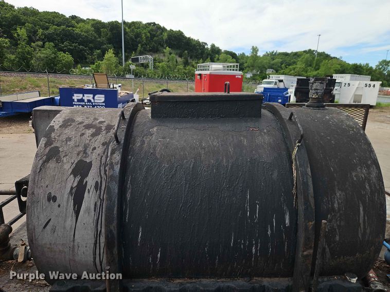 image for item EO7425 Equipt Manufacturing seal coat trailer