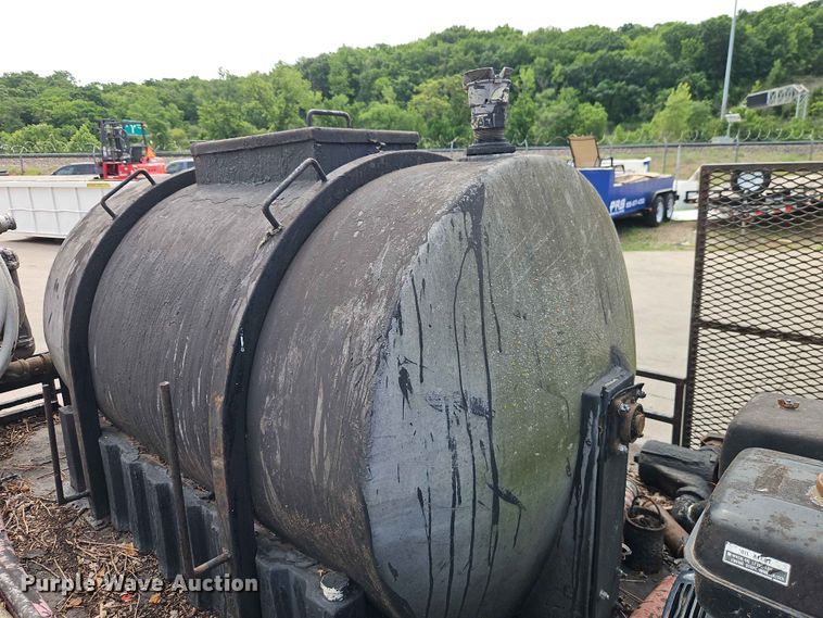 image for item EO7425 Equipt Manufacturing seal coat trailer