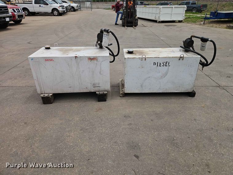 image for item EO7427 (2) fuel tanks
