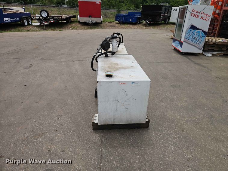 image for item EO7427 (2) fuel tanks