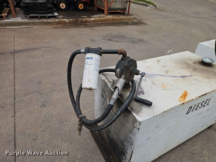 image for item EO7427 (2) fuel tanks