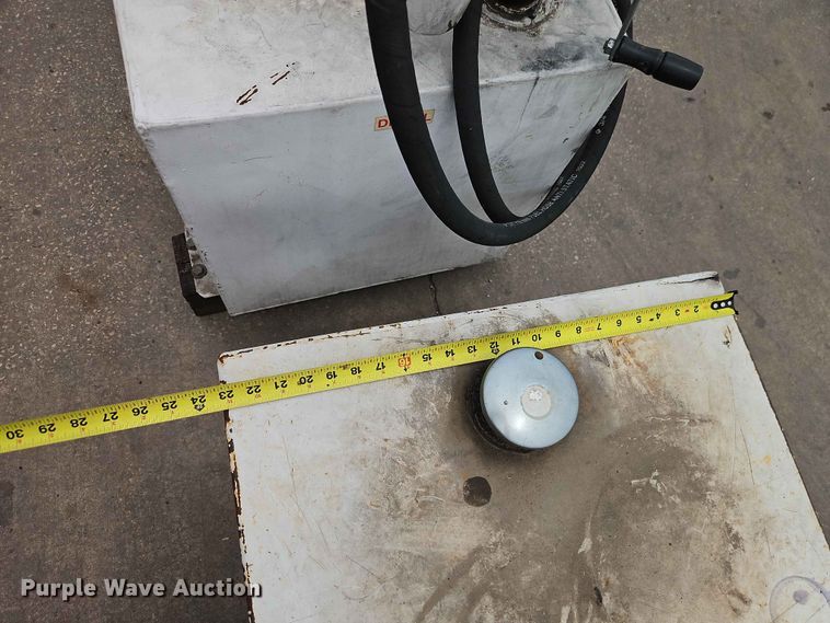 image for item EO7427 (2) fuel tanks