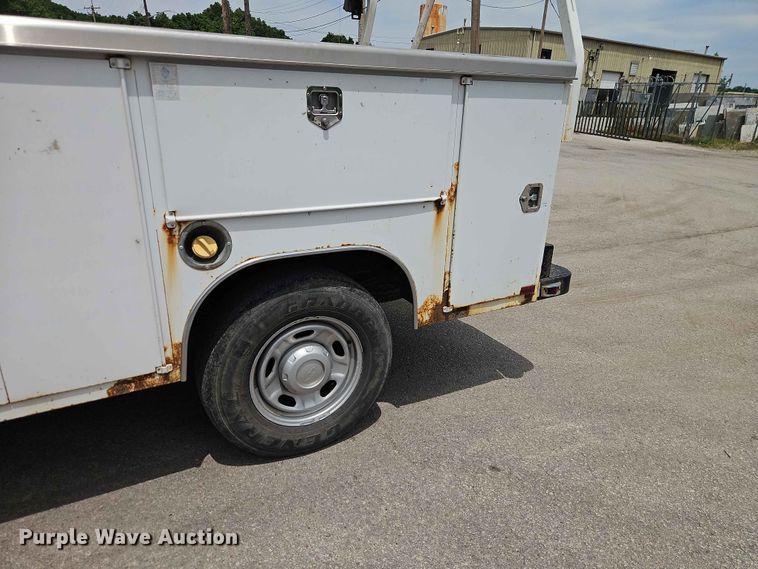 image for item EO7429 2012 Ford F250 Super Duty utility bed pickup truck