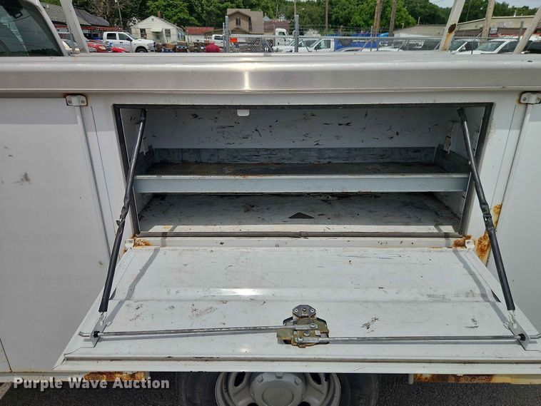 image for item EO7429 2012 Ford F250 Super Duty utility bed pickup truck