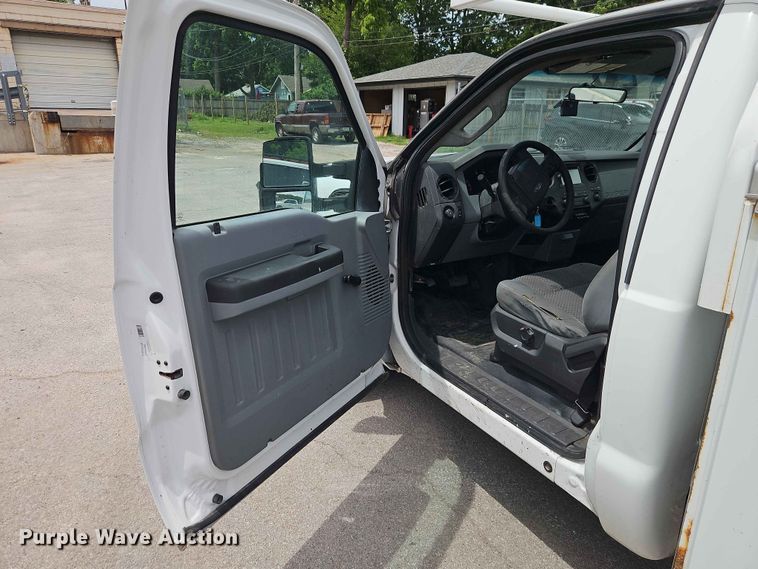 image for item EO7429 2012 Ford F250 Super Duty utility bed pickup truck
