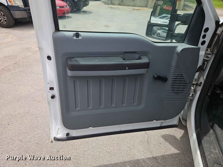 image for item EO7429 2012 Ford F250 Super Duty utility bed pickup truck