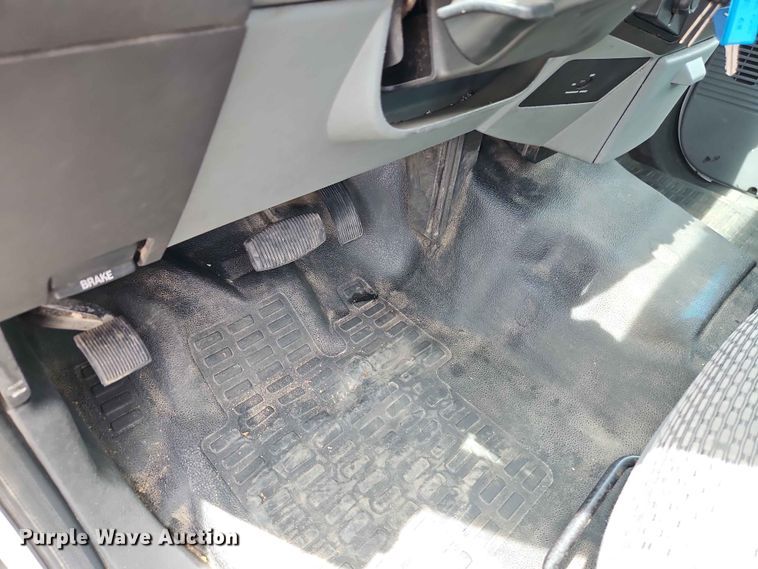 image for item EO7429 2012 Ford F250 Super Duty utility bed pickup truck