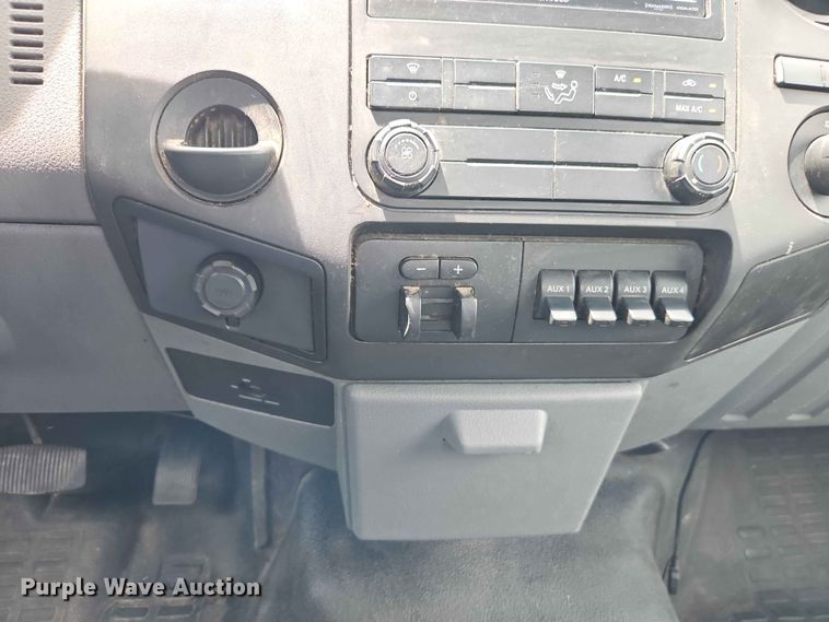 image for item EO7429 2012 Ford F250 Super Duty utility bed pickup truck