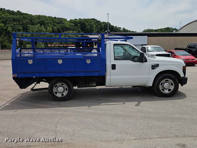 image for item EO7430 2008 Ford F350 Super Duty utility bed pickup truck