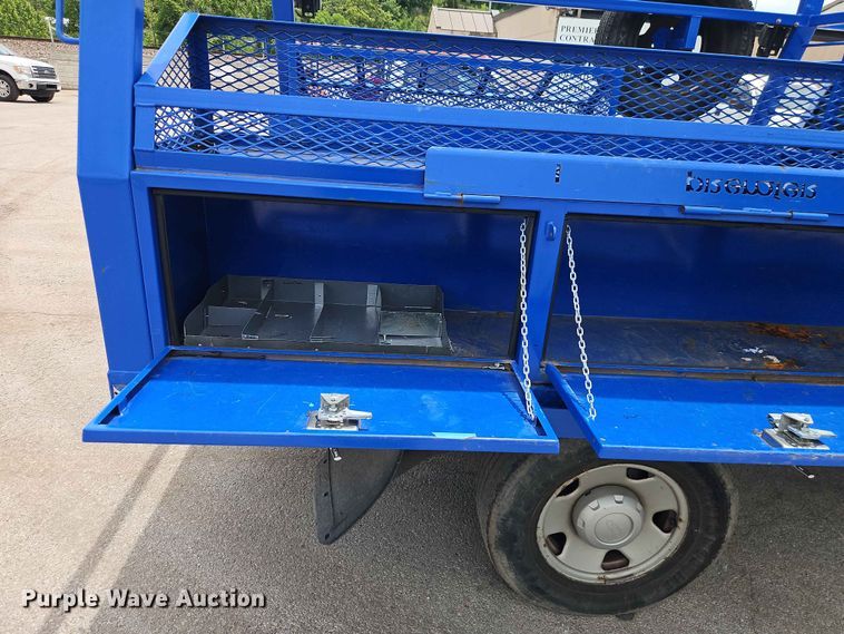 image for item EO7430 2008 Ford F350 Super Duty utility bed pickup truck