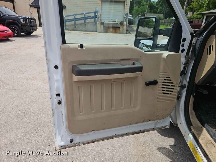 image for item EO7430 2008 Ford F350 Super Duty utility bed pickup truck