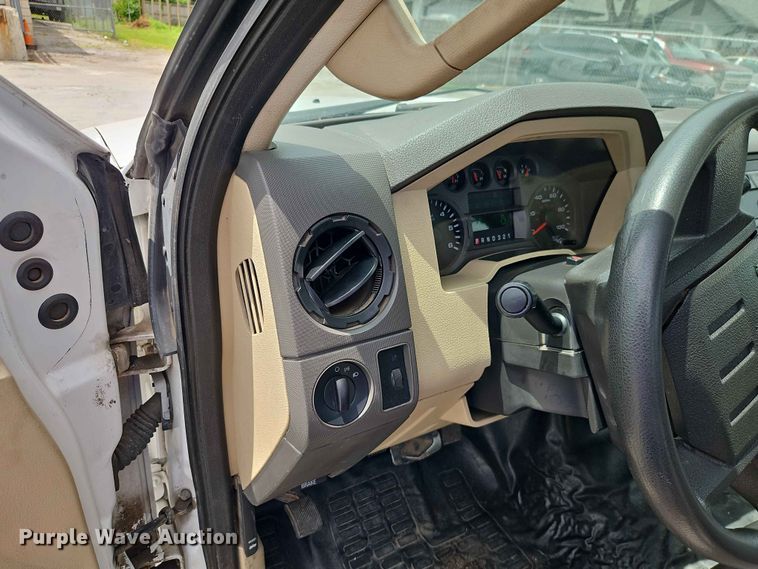 image for item EO7430 2008 Ford F350 Super Duty utility bed pickup truck