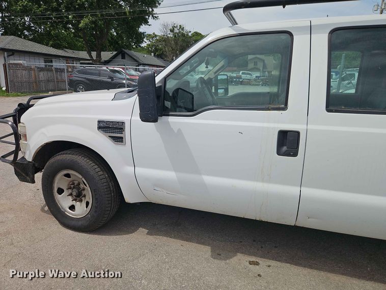 image for item EO7432 2009 Ford F250 Super Duty Crew Cab utility bed pickup truck