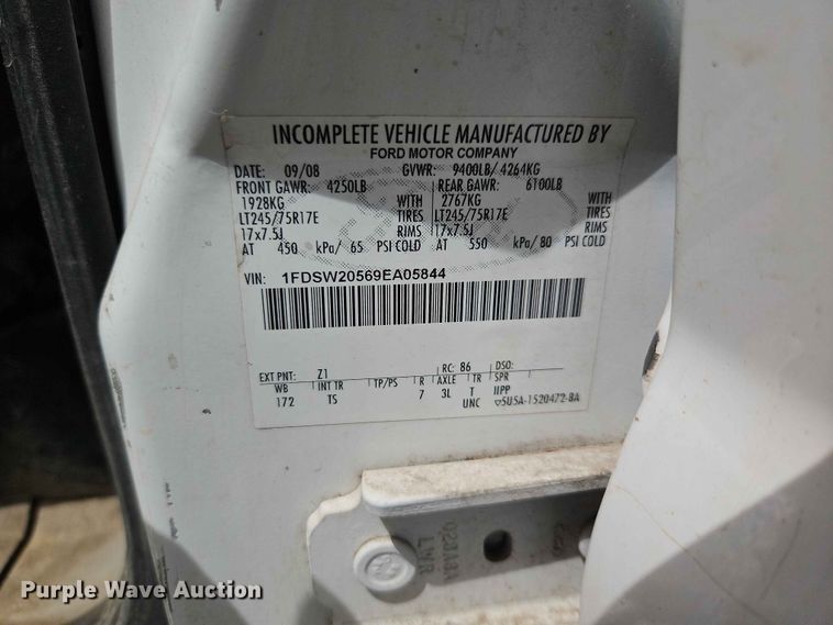 image for item EO7432 2009 Ford F250 Super Duty Crew Cab utility bed pickup truck