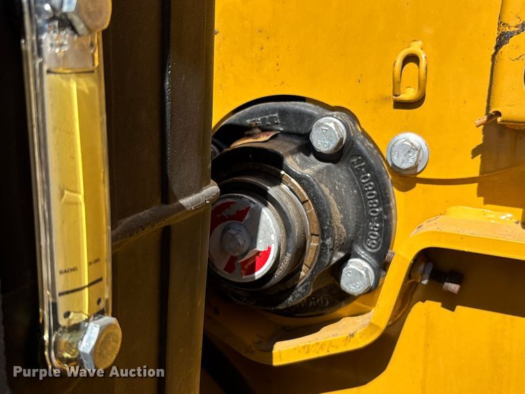 image for item EQ7049 2024 Vermeer BC1500 wood chipper