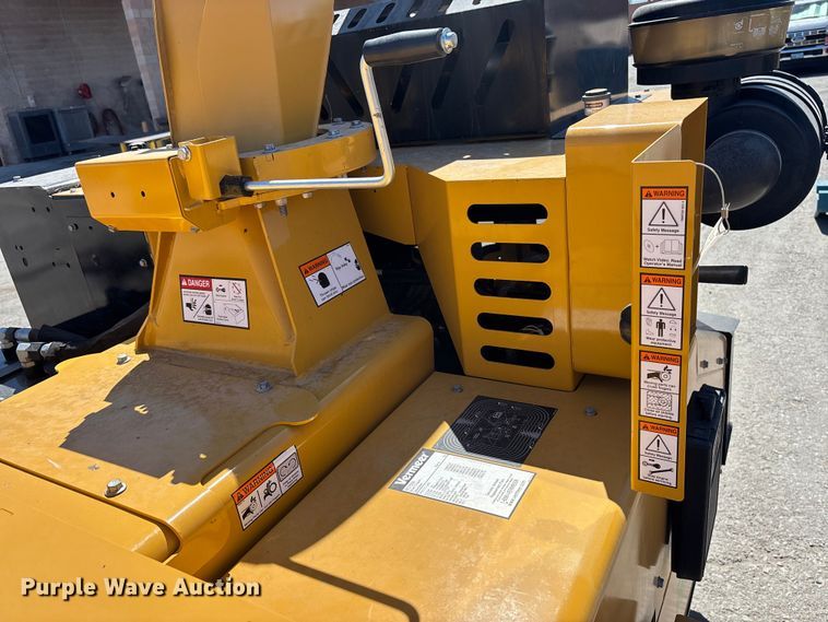 image for item EQ7050 2023 Vermeer BC1500 wood chipper