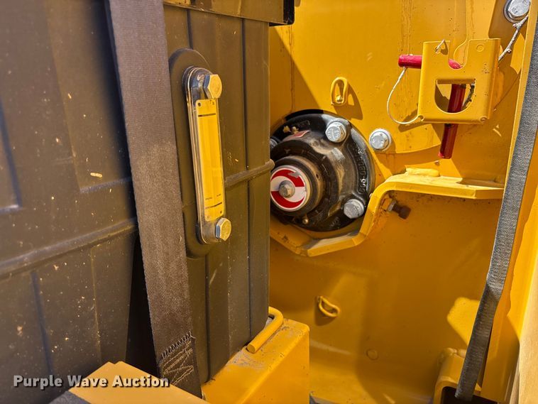 image for item EQ7050 2023 Vermeer BC1500 wood chipper