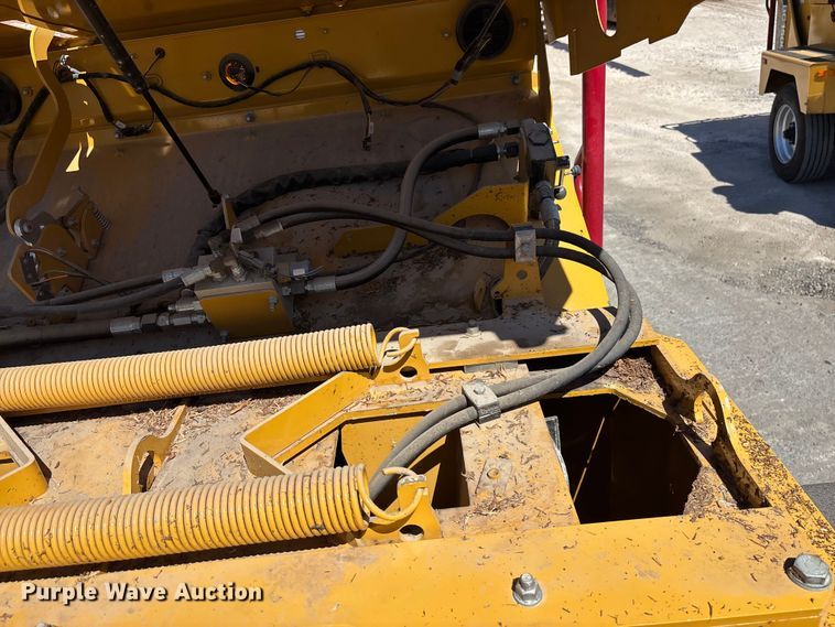 image for item EQ7050 2023 Vermeer BC1500 wood chipper