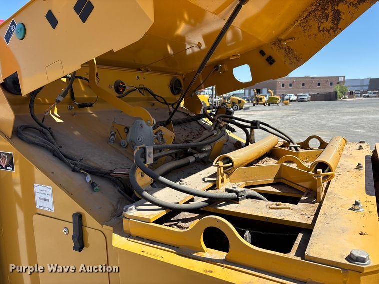 image for item EQ7050 2023 Vermeer BC1500 wood chipper