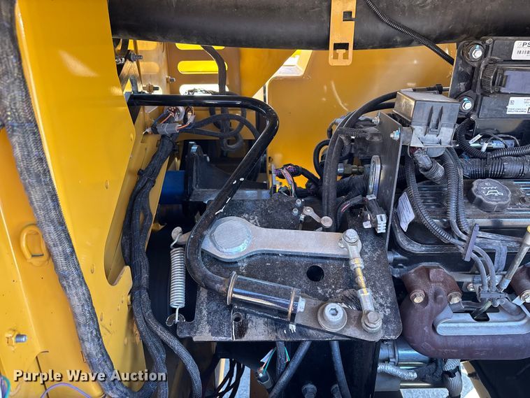 image for item EQ7050 2023 Vermeer BC1500 wood chipper