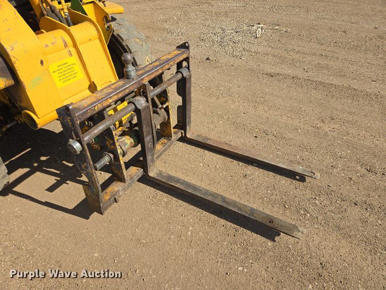 image for item ER1521 1998 JCB 520 telehandler