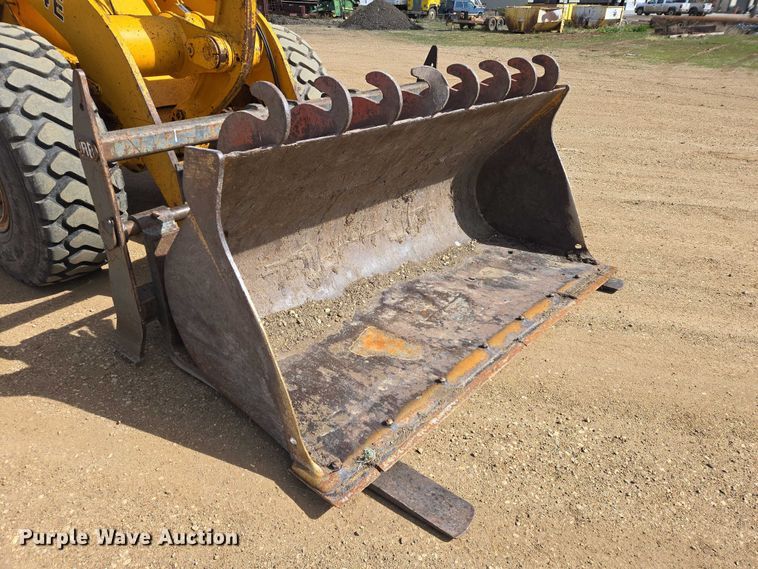image for item ER1522 1989 John Deere 544E wheel loader