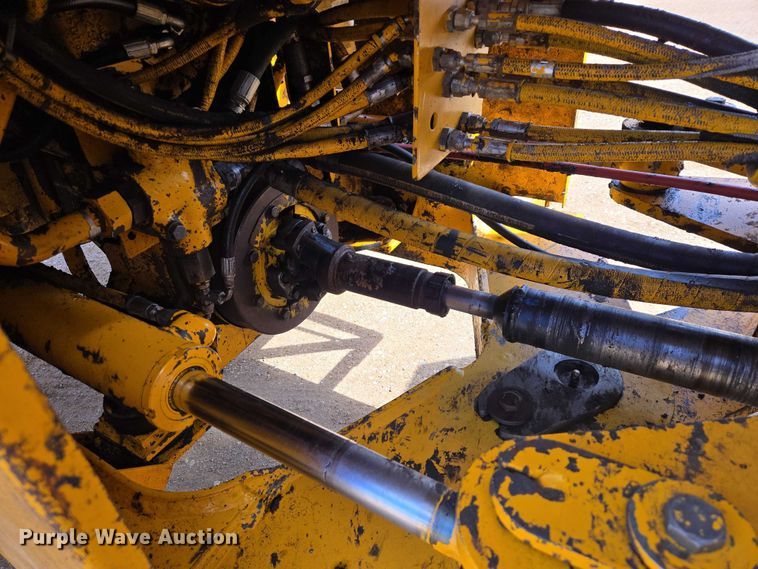 image for item ER1522 1989 John Deere 544E wheel loader