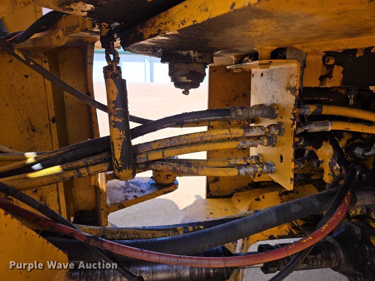image for item ER1522 1989 John Deere 544E wheel loader