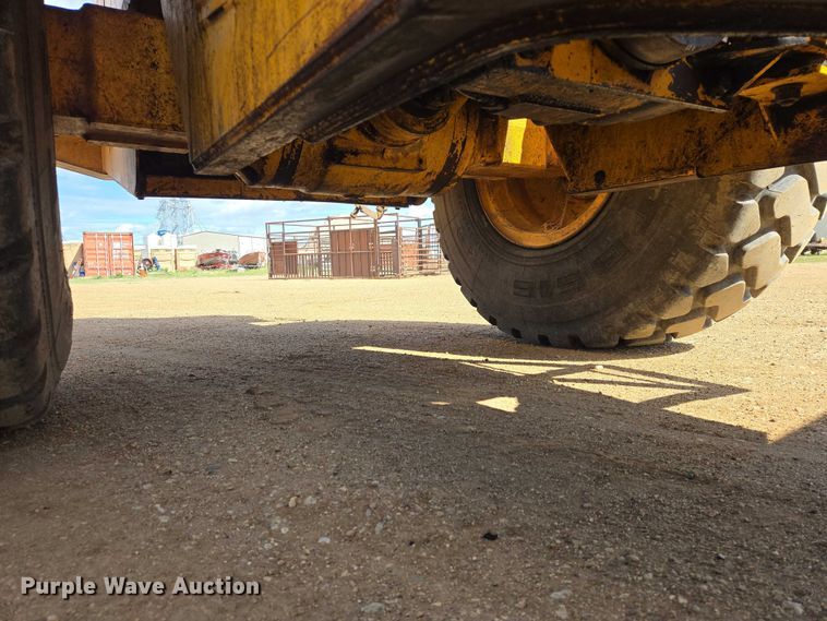 image for item ER1522 1989 John Deere 544E wheel loader