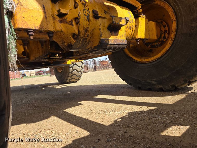 image for item ER1522 1989 John Deere 544E wheel loader