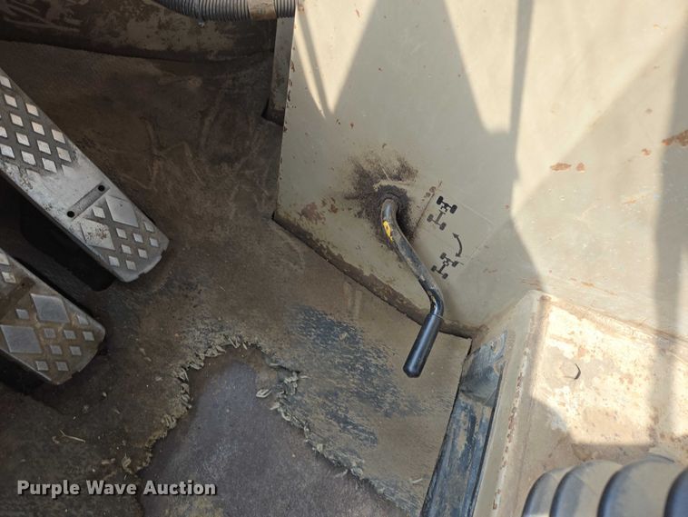 image for item ER1522 1989 John Deere 544E wheel loader